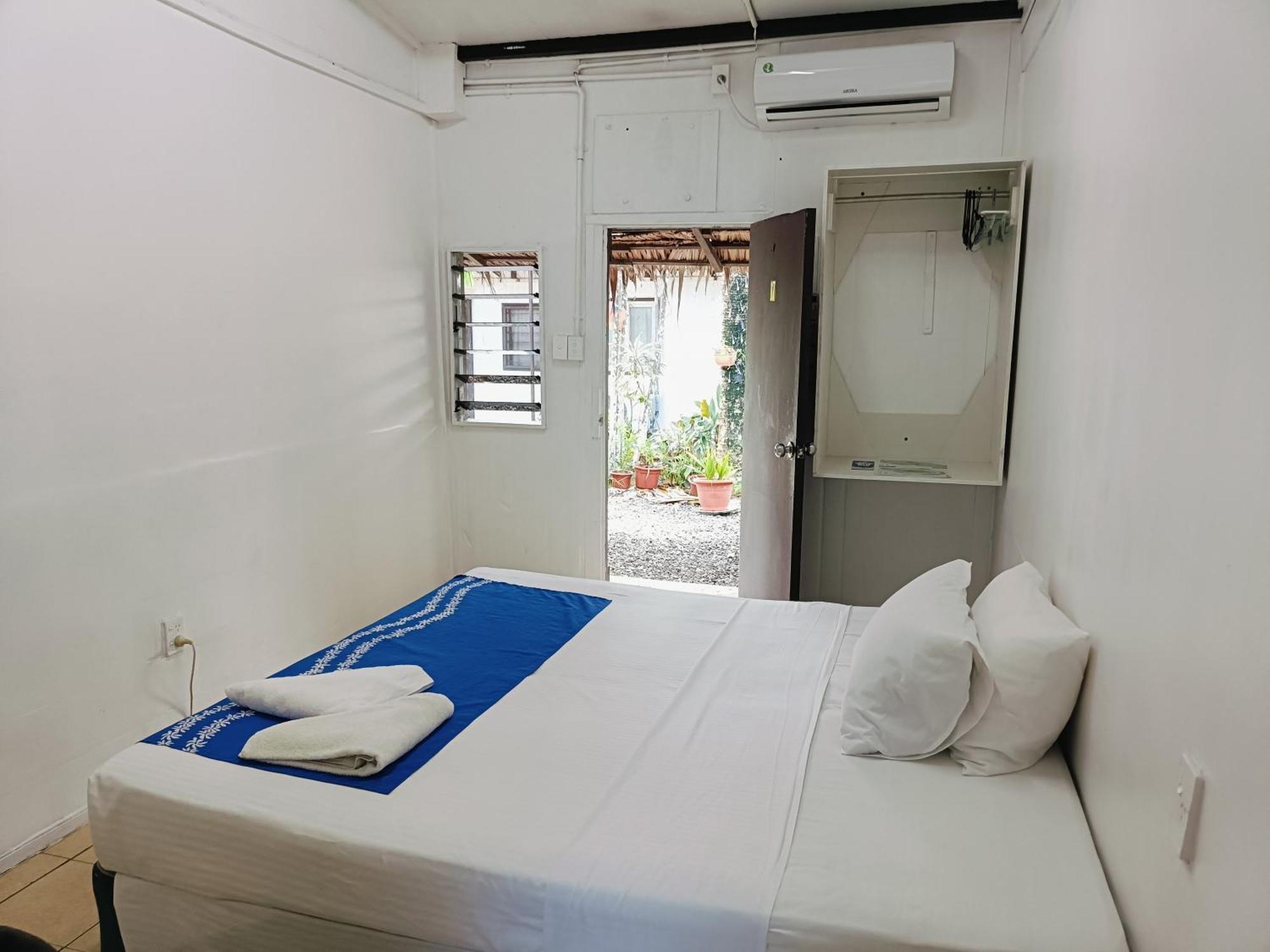 Olivias Accommodation Апиа Экстерьер фото
